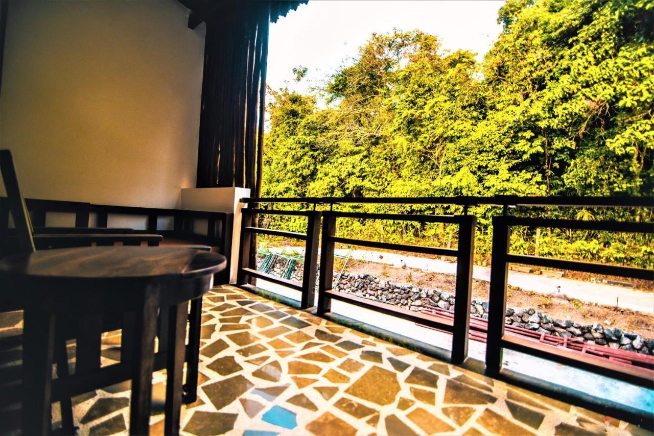 Hotel Symphony Samudra Port Blair Zewnętrze zdjęcie