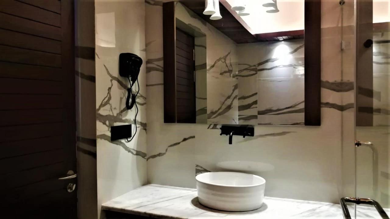 Hotel Symphony Samudra Port Blair Zewnętrze zdjęcie