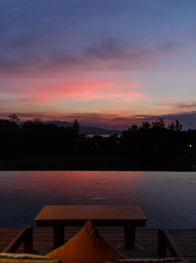 Hotel Symphony Samudra Port Blair Zewnętrze zdjęcie